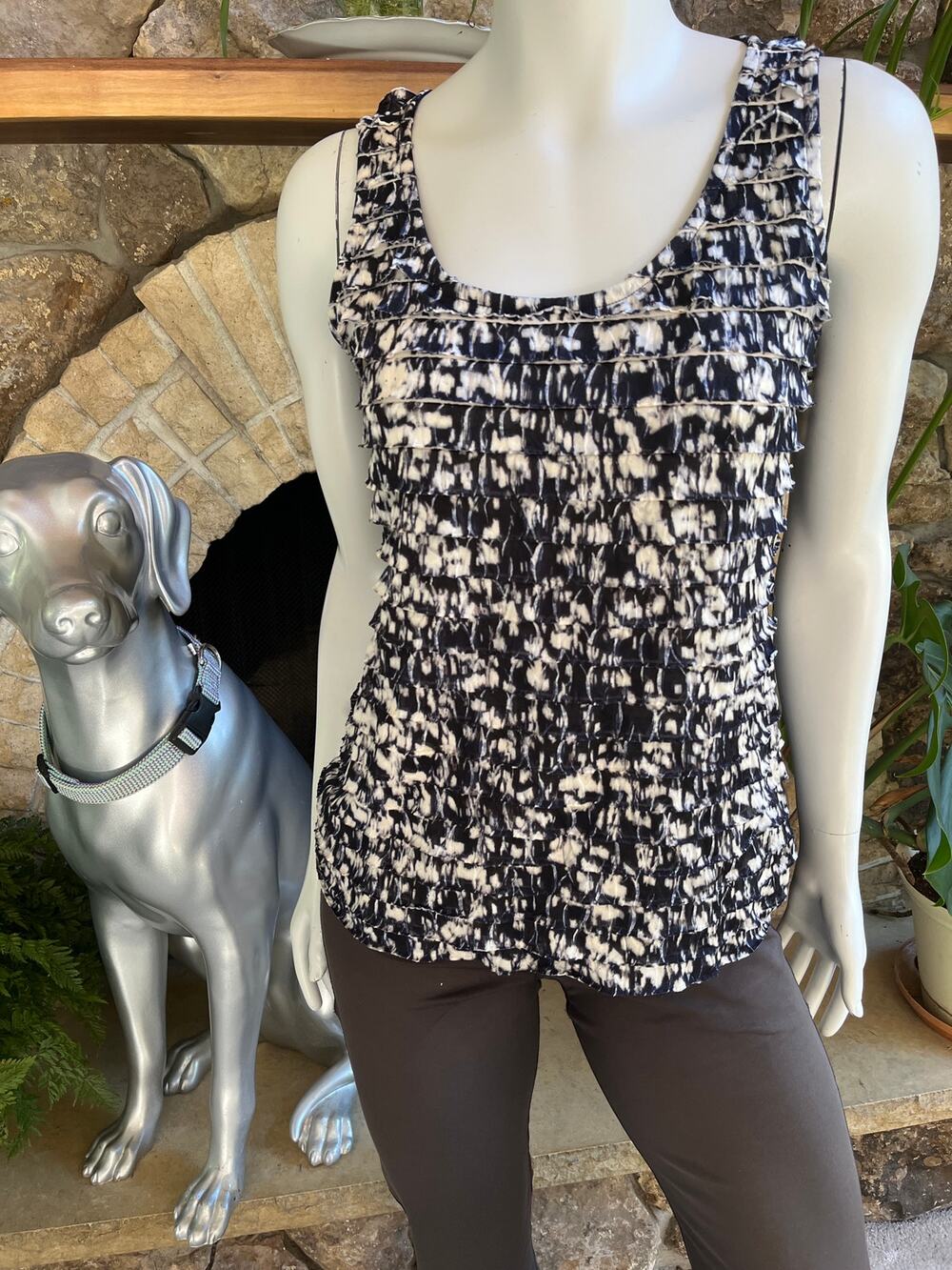 Chico's Black White Textured Tank Top Women’s Size 0 (Size Small)